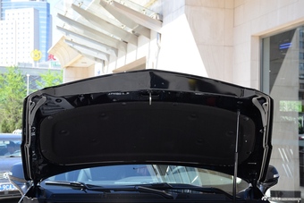 2016款凯迪拉克XT5 2.0T自动28T四驱豪华型