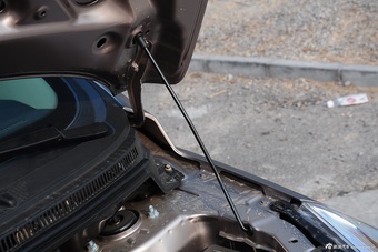 2015款绅宝D20三厢1.5L手动乐天版