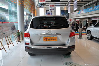 2012款汉兰达2.7L自动两驱精英版5座