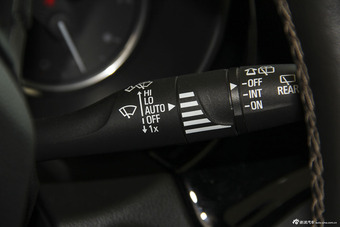 2016款昂科威2.0T自动四驱全能运动旗舰型28