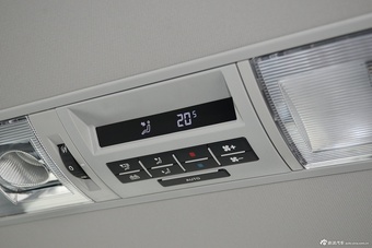 2016款凯路威2.0T自动四驱舒适版9座