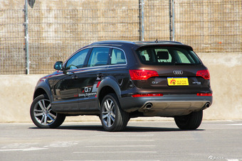 2014款奥迪Q7 35TFSI越野型