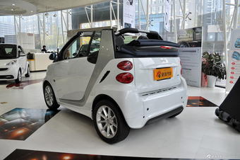 2012款smart fortwo 1.0 MHD敞篷激情版