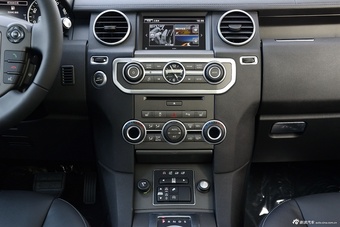 2016款第四代发现3.0T自动SDV6 HSE 柴油版