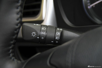 2015款汉兰达2.0T自动四驱豪华导航版7座