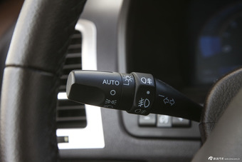 2013款思锐1.5TI手动尊享型