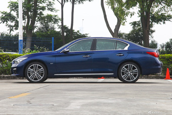 2015款英菲尼迪Q50L 2.0T自动豪华运动版