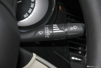 2015款威朗1.5L自动进取型15S