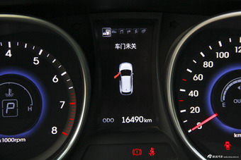 2013款改款全新胜达 2.0T 自动四驱顶级型