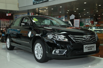 2013款凯美瑞200G 2.0L自动经典豪华版