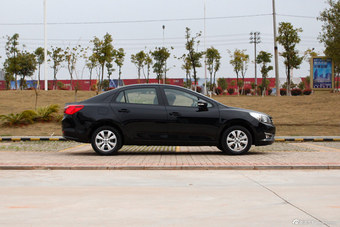 2015款东风风神L60 1.6L 手动新享型