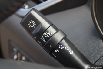 2016款CS75 2.0L手动领先型国4