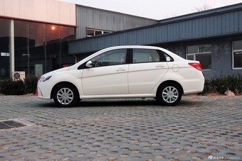 2015款绅宝D20三厢1.3L手动乐活版