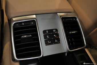 2010款保时捷 Panamera 4S 4.8L