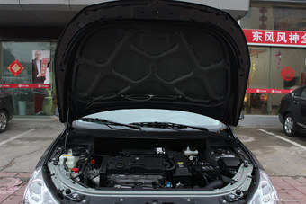 2013款东风风神S30 1.6L 手动尊雅型