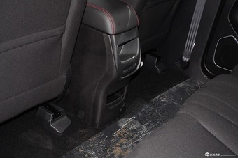 2015款宝骏560 1.8L手动精英型