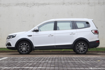 2016款风行SX6 1.6L自动尊享型
