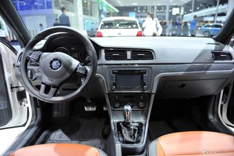 2014款上海大众朗行运动版