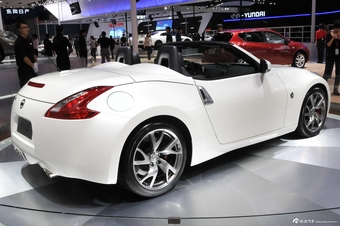 2013款日产370Z