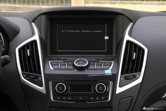 2015款东风风神AX7 2.0L手动智悦型