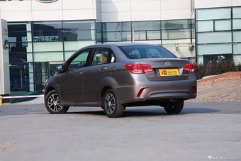 2015款绅宝D20三厢1.5L手动乐天版