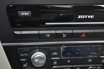 2016款众泰Z700 1.8T手动典雅型