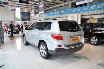 2012款汉兰达2.7L自动两驱豪华版7座