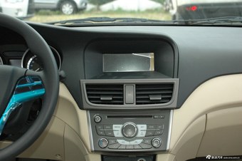 东南2013款V5菱致1.5L手动标准型CNG