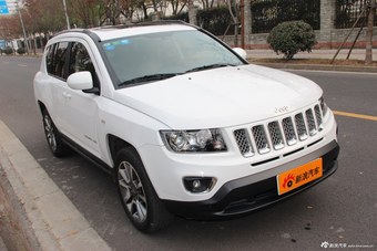 2014款指南者2.0L自动两驱豪华版