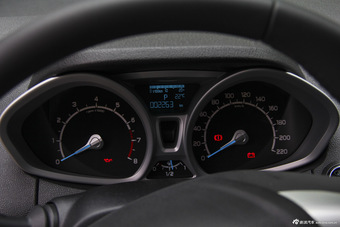 2013款翼搏1.5L手动尊贵型