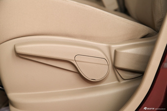 2013款骊威1.6XE CVT舒适版