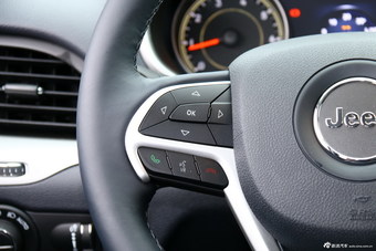 2015款自由光 2.4L自动精英版