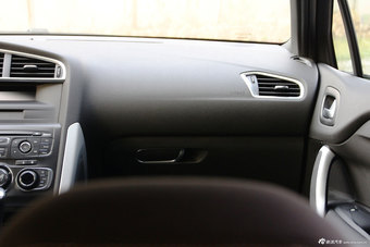 2012款DS4 1.6T自动风尚版到店实拍