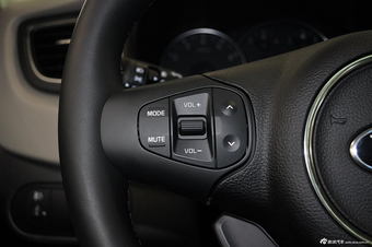 2013款佳乐2.0L自动标准版7座