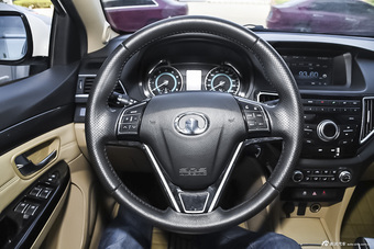 2015款长城C30 1.5L自动舒适型