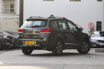 2015款哈弗H6升级版1.5T手动四驱精英型