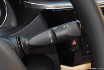 2015款雷凌1.6E CVT新锐版