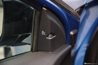 2015款沃尔沃V40 Cross Country 2.0T T5智雅版