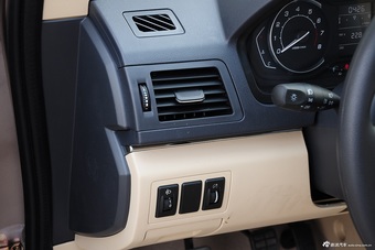 2015款绅宝D20三厢1.5L手动乐天版