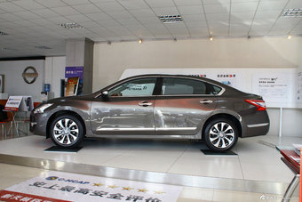 2014款天籁公爵2.5L XV-VIP尊领版实拍