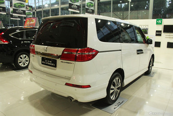 2012款东风本田艾力绅2.4 VTi-S尊贵版