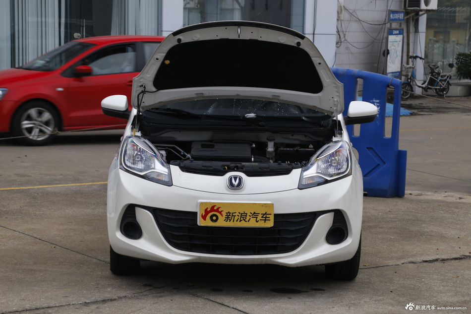 2015款奔奔1.4L手动豪华型国5