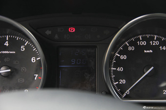 2015款众泰T600 2.0T自动尊贵型