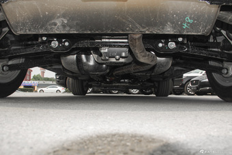 2016款揽胜极光2.0T自动SE PLUS 智享版