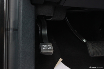 2014款大切诺基柴油版到店实拍