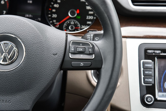 2015款迈腾2.0TSI尊贵型