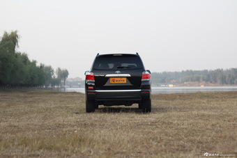 2013款汉兰达2.7L自动两驱紫金版