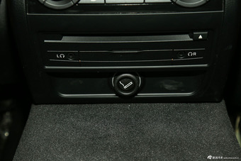 2015款宝马5系535Li 3.0T自动行政型豪华设计套装
