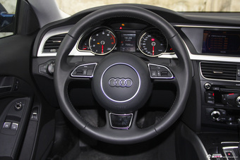 2016款奥迪A5 Coupe 2.0T自动45TFSI进取型