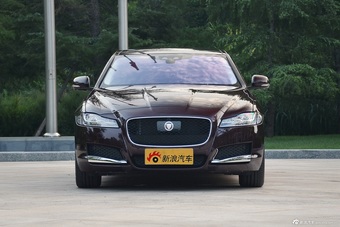 2017款捷豹XFL 2.0T自动240PS奢华版